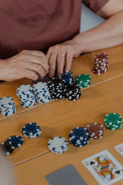 Slot Volatility Explained: Why Big Wins Rarely Come Easy